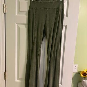 Urban outfitters out from under green flared yoga pants